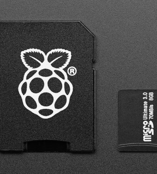 8GB MicroSD Card with NOOBS 2.0- Original